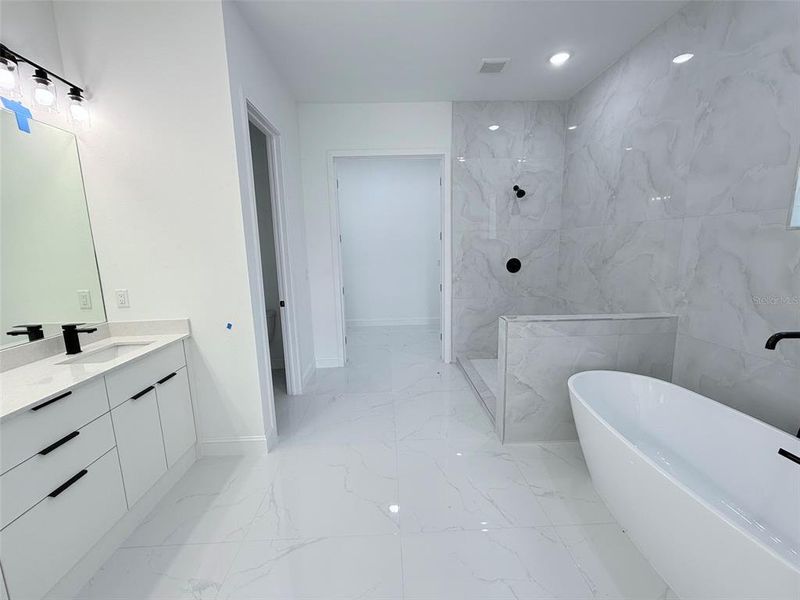 Furnished interior view inside a new home in , Port Charlotte (Image 15).