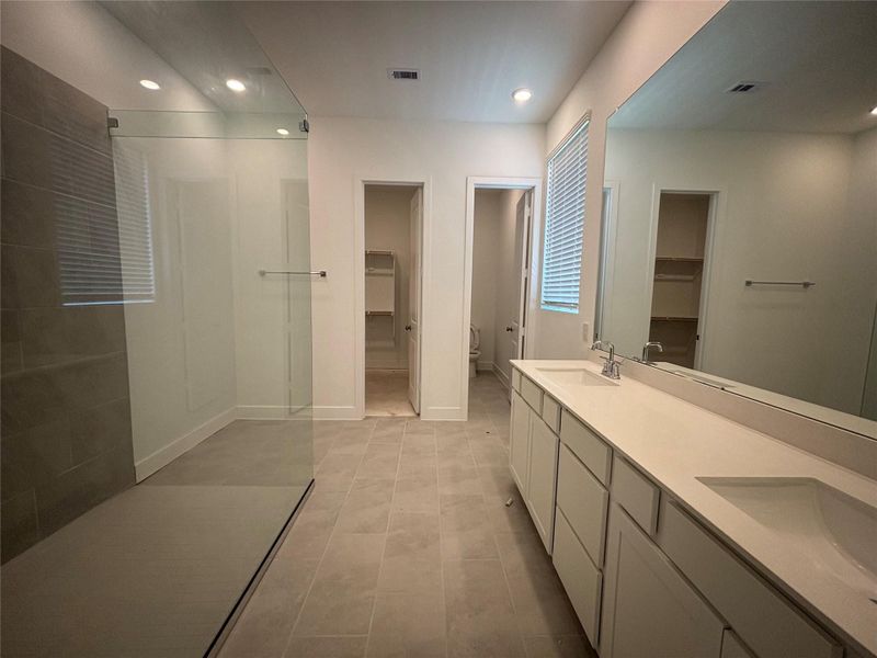 Image 36 of a home in Cross Creek West.