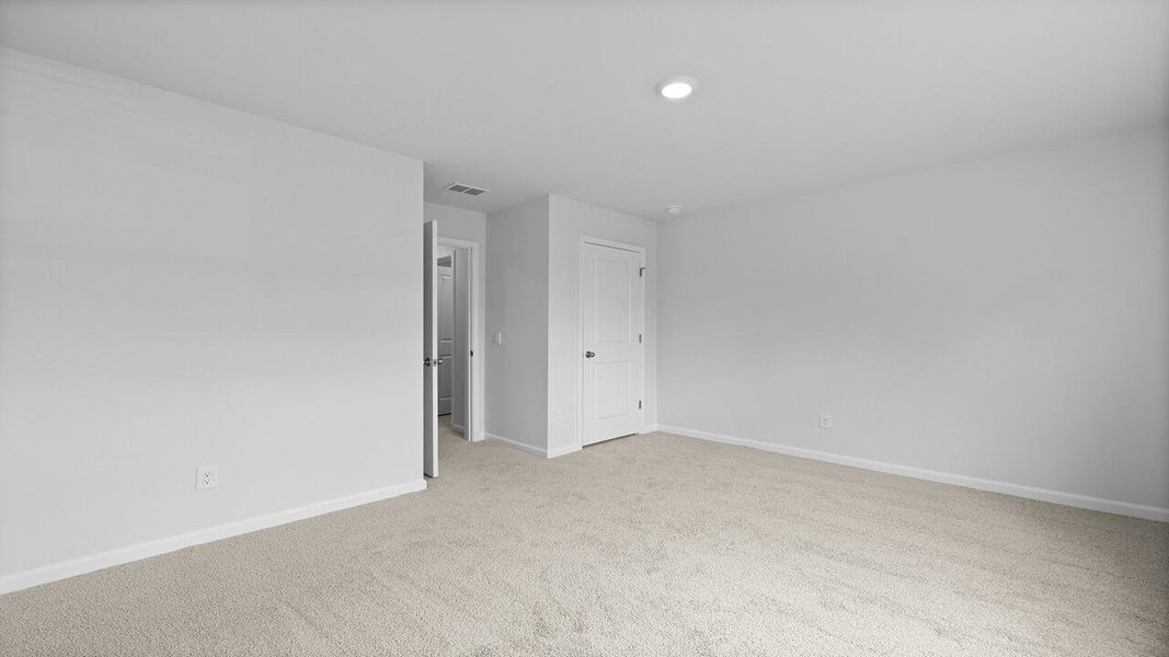 Spacious, unfurnished interior of a new home in Rivers Reach, Yemassee (Image 27).