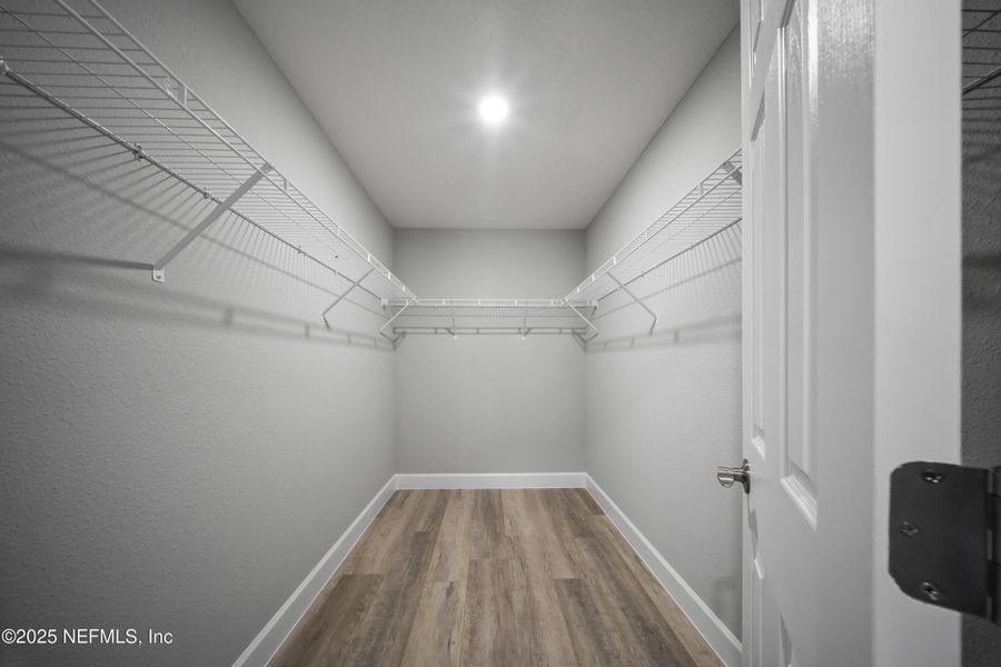 Spacious, unfurnished interior of a new home in , Jacksonville (Image 15).