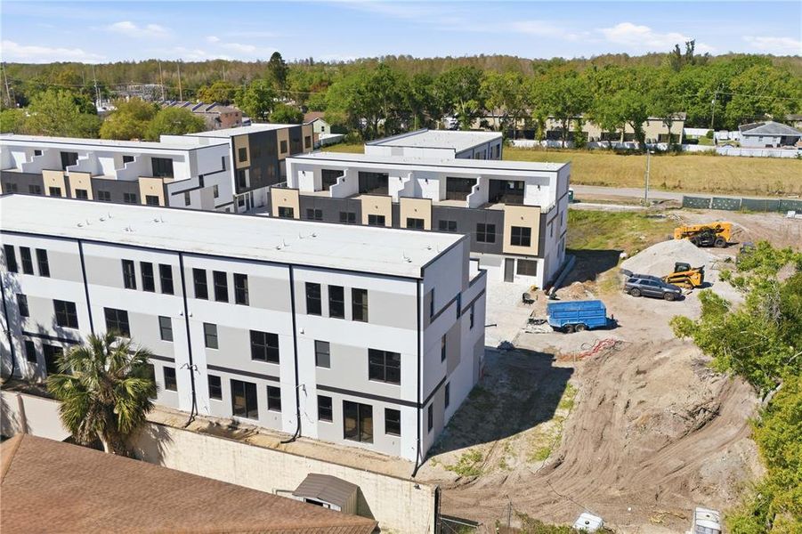Condo located in Tampa, FL showcasing its design and architecture (Image 4). Condo located in Tampa, FL showcasing its design and architecture (Image 4).