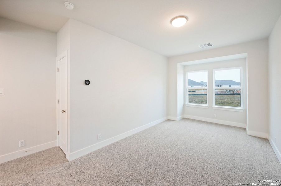 Spacious, unfurnished interior of a new home in Homestead, Schertz (Image 22).