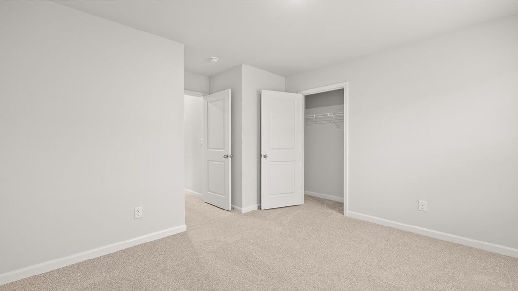 Spacious, unfurnished interior of a new home in The Abbey at Trolley Run Station, Aiken (Image 23).