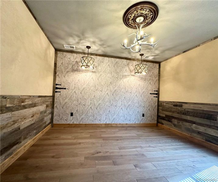 Image 28 of a home in .