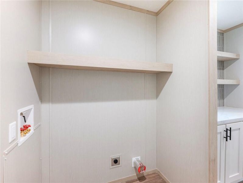 Spacious, unfurnished interior of a new home in , Gainesville (Image 17).