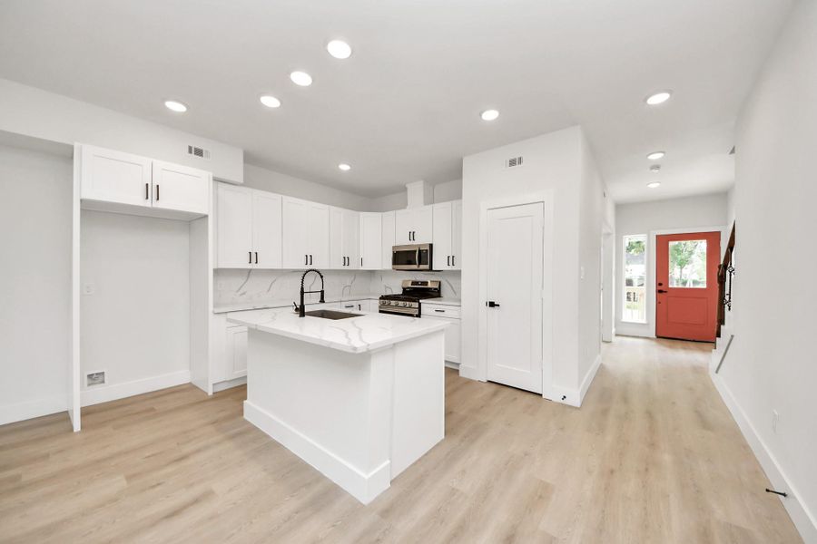 Furnished interior view inside a new home in , Alvin (Image 6). Furnished interior view inside a new home in , Alvin (Image 6).