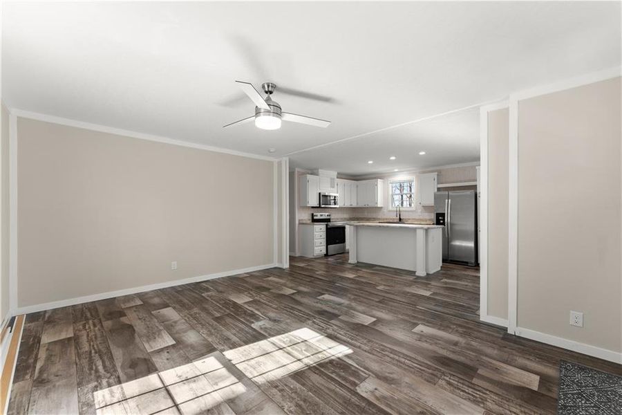 Spacious, unfurnished interior of a new home in , Gainesville (Image 20).