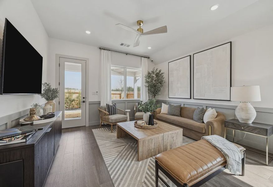 Plan 3034 Great Room - Staged - 9 of 19