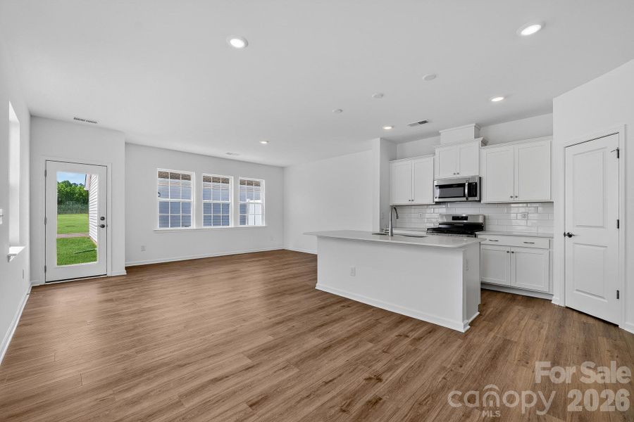 Spacious, unfurnished interior of a new home in The Vines, Charlotte (Image 8).