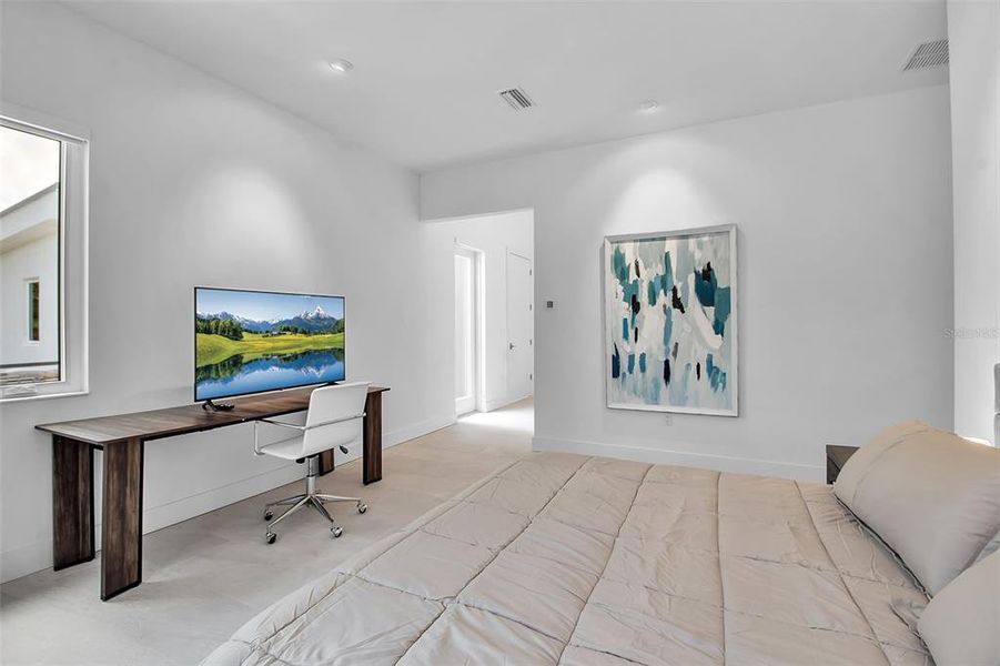 Furnished interior view inside a new home in , Sarasota (Image 26).