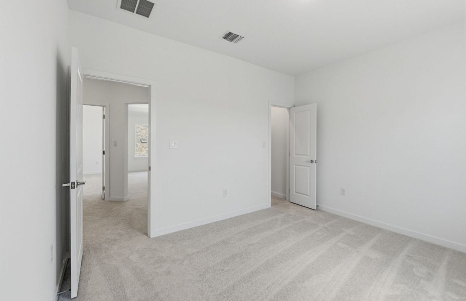 Spacious, unfurnished interior of a new home in Kuempel Farms, Pflugerville (Image 47).