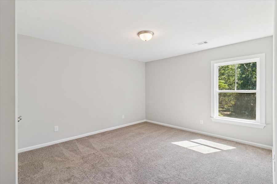 Spacious, unfurnished interior of a new home in Crawford Creek, Grovetown (Image 23).