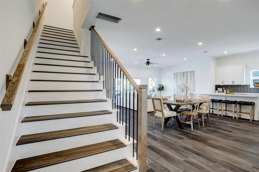 A grand stair case wide enough for your biggest pieces of furniture! A grand stair case wide enough for your biggest pieces of furniture!