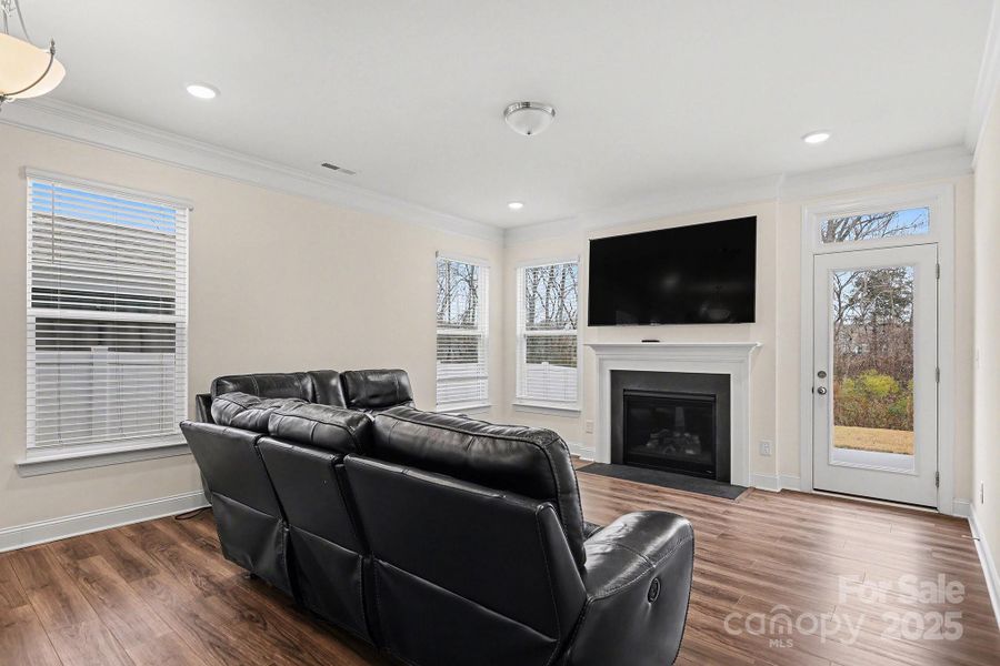 Furnished interior view inside a new home in , Harrisburg (Image 8).