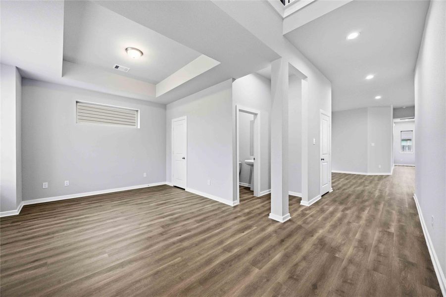 Spacious, unfurnished interior of a new home in Lago Mar  50'  &  55', Texas City (Image 23).