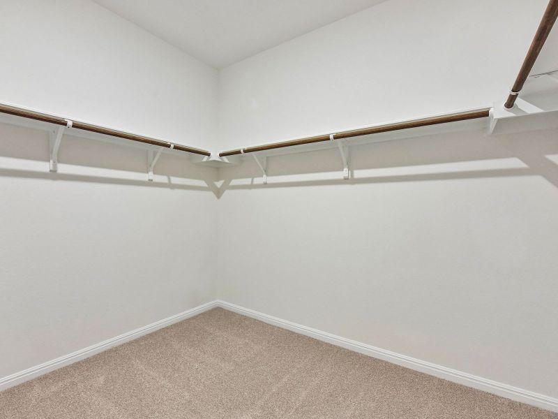 Spacious, unfurnished interior of a new home in Creekfall, Burnet (Image 10).