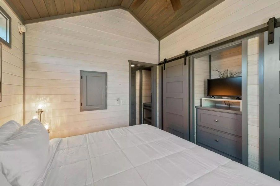 Image 14 of a home in . Image 14 of a home in .