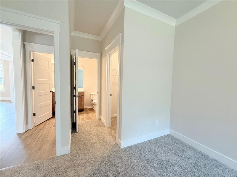 Spacious, unfurnished interior of a new home in Ponderosa Farms Reserve, Gainesville (Image 24).