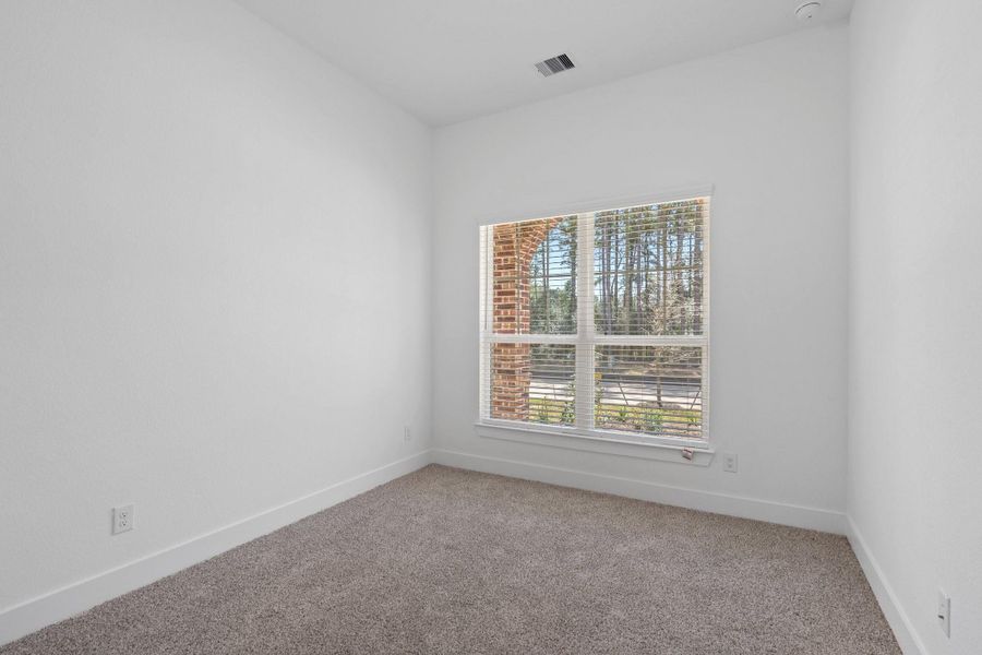 Spacious, unfurnished interior of a new home in Attwater, Waller (Image 21).