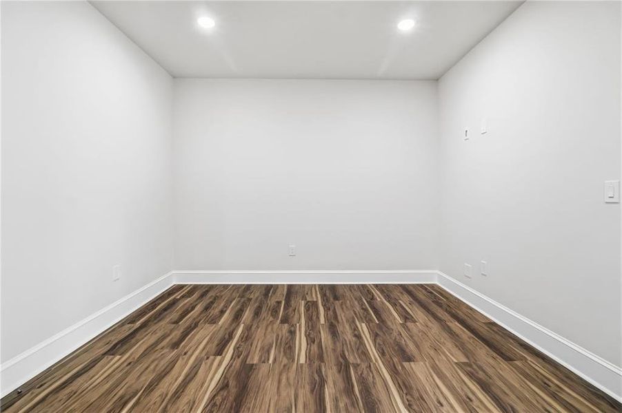 Spacious, unfurnished interior of a new home in , Acworth (Image 65).