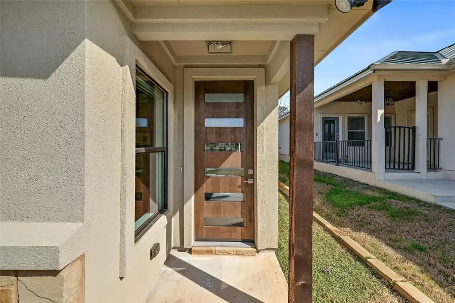 Exterior details and patio area of a home in , Horseshoe Bay (Image 3).