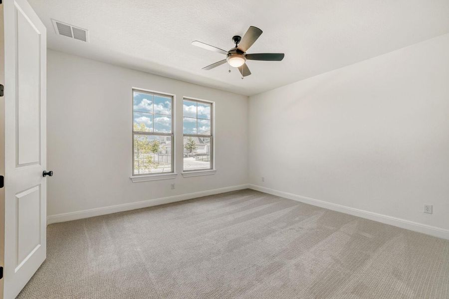 Spacious, unfurnished interior of a new home in The Porch at Du Pre, Buda (Image 17). Spacious, unfurnished interior of a new home in The Porch at Du Pre, Buda (Image 17).