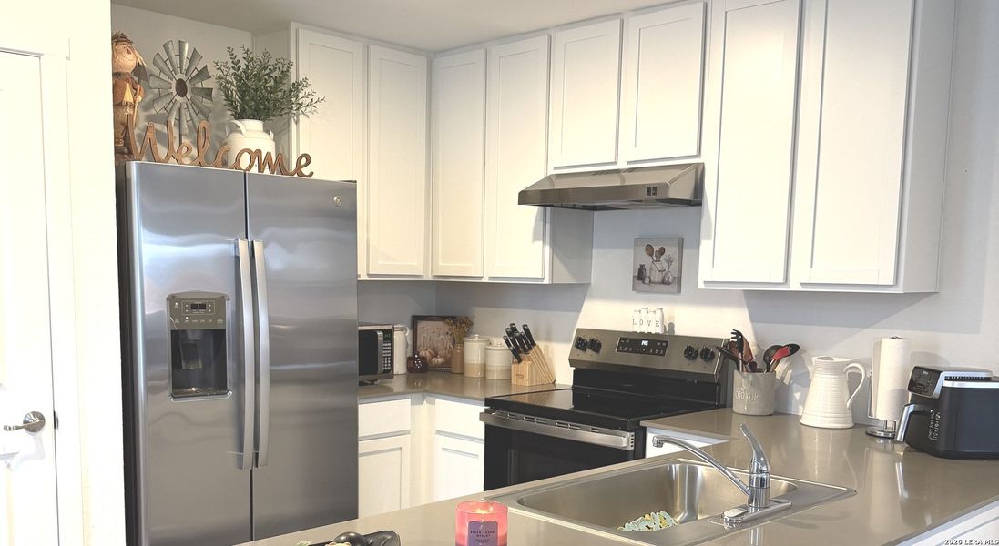 Furnished interior view inside a new home in Somerset Meadows, San Antonio (Image 10).