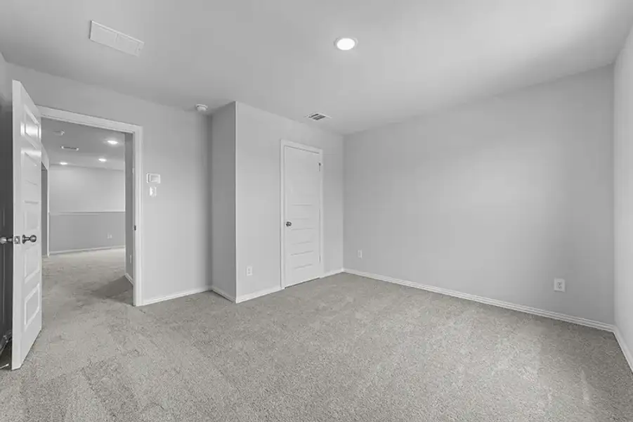 Spacious, unfurnished interior of a new home in Rolling Ridge, Van Alstyne (Image 24). Spacious, unfurnished interior of a new home in Rolling Ridge, Van Alstyne (Image 24).