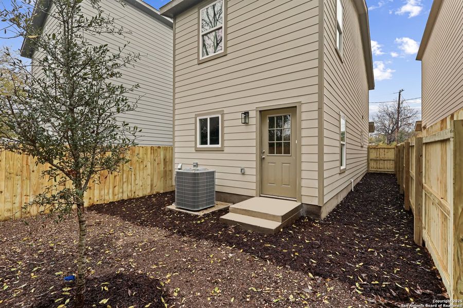 Exterior details and patio area of a home in , San Antonio (Image 3).
