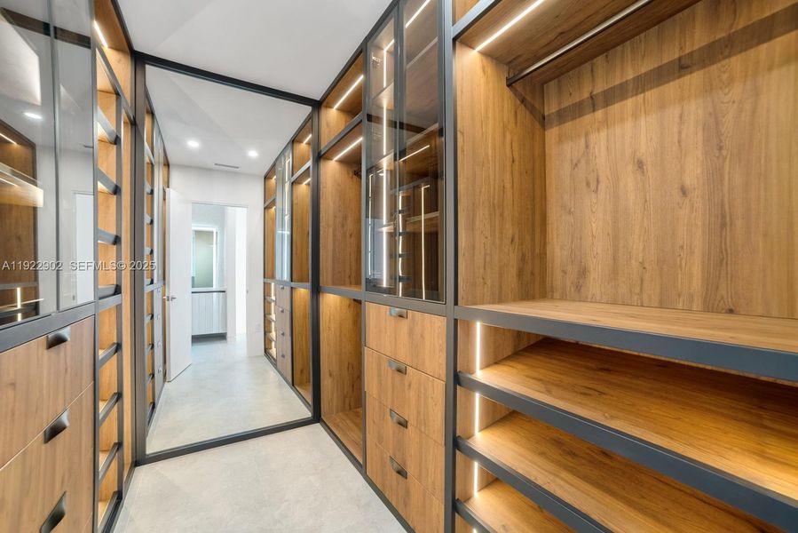 Image 33 of a home in . Image 33 of a home in .