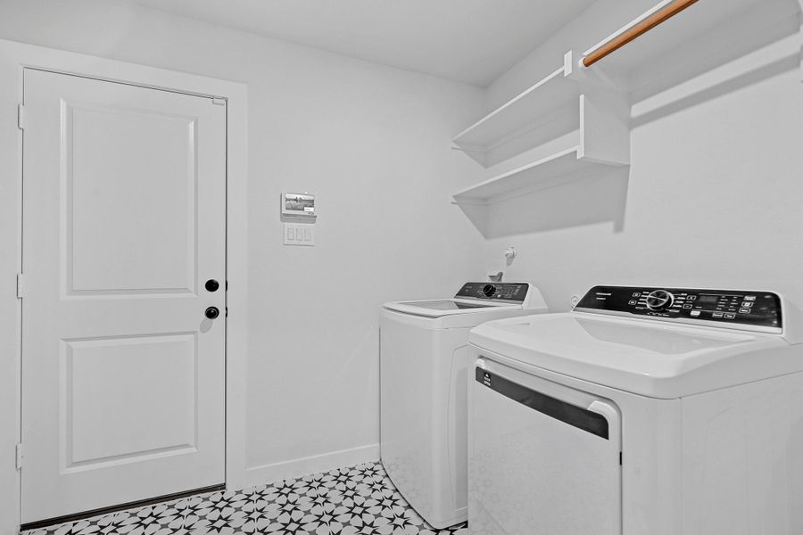 Representative furnished interior of a home built from the Iverson I by Cheldan Homes in Pitcock Addition, Graham (Image 14).