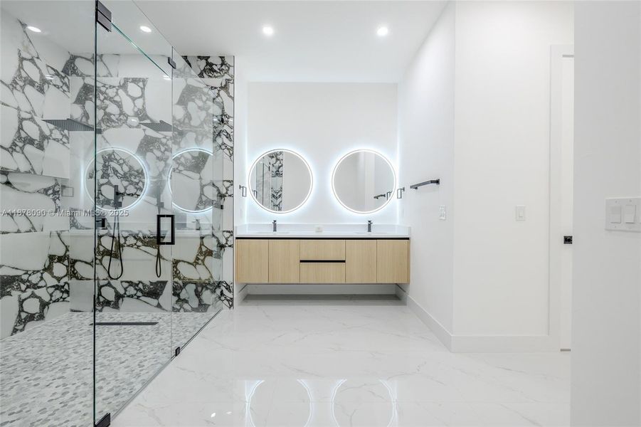 Furnished interior view inside a new home in , Cape Coral (Image 13).