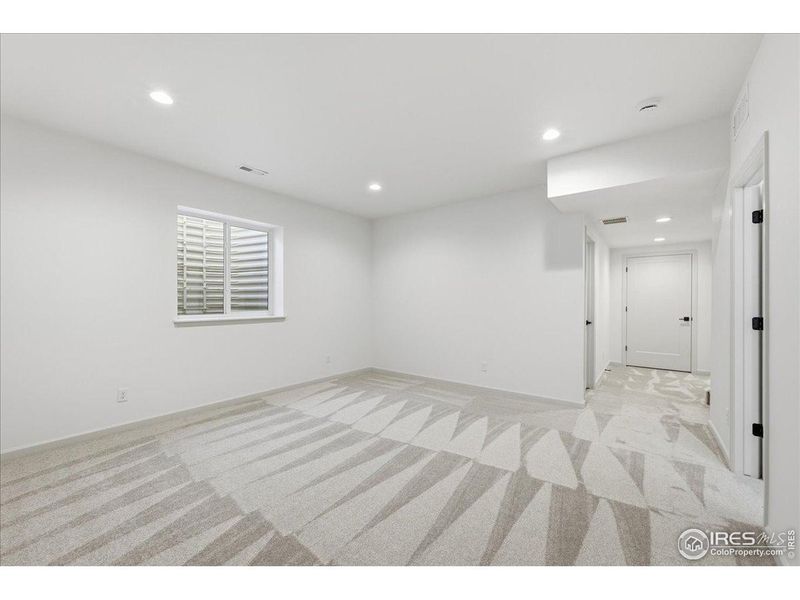 Spacious, unfurnished interior of a new home in , Windsor (Image 20).