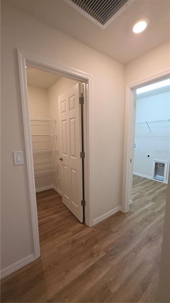 Spacious, unfurnished interior of a new home in , Citrus Springs (Image 11).