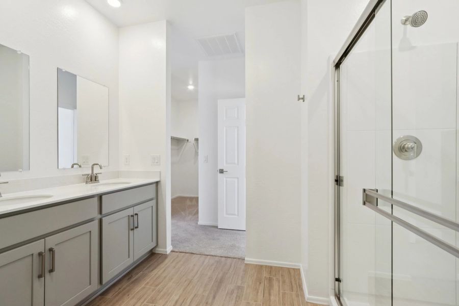 Primary bath. Not actual home, finishes may vary. Primary bath. Not actual home, finishes may vary.