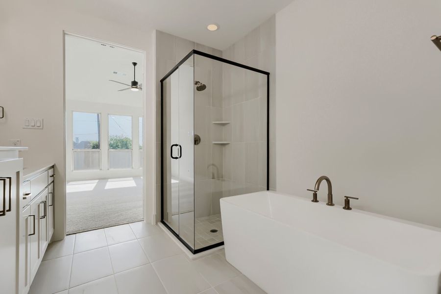 189 Enclave - Primary Bathroom 189 Enclave - Primary Bathroom