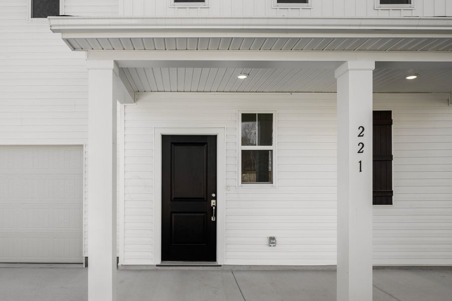 221 Idle Dr, Shelbyville, TN.  - Slide 4