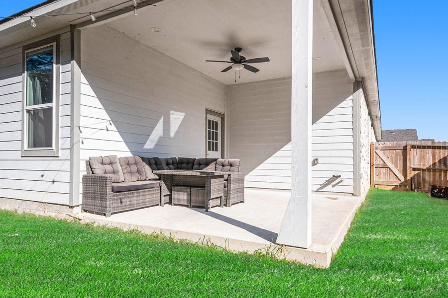 Exterior details and patio area of a home in , Anahuac (Image 23).