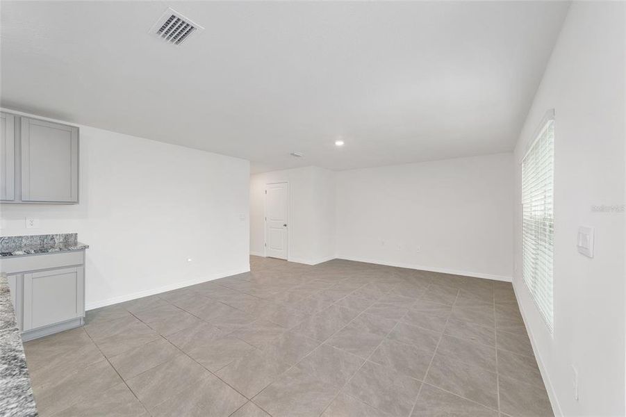 Spacious, unfurnished interior of a new home in Ocala Crossings South, Ocala (Image 19). Spacious, unfurnished interior of a new home in Ocala Crossings South, Ocala (Image 19).