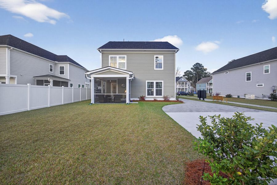 Exterior details and patio area of a home in Pineland Village, Summerville (Image 34).