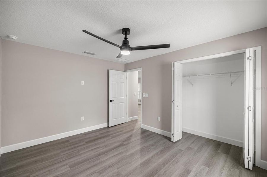 Spacious, unfurnished interior of a new home in , Belleview (Image 15).