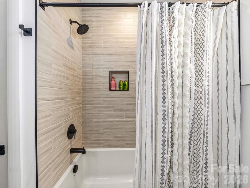 tile tub/shower tile tub/shower