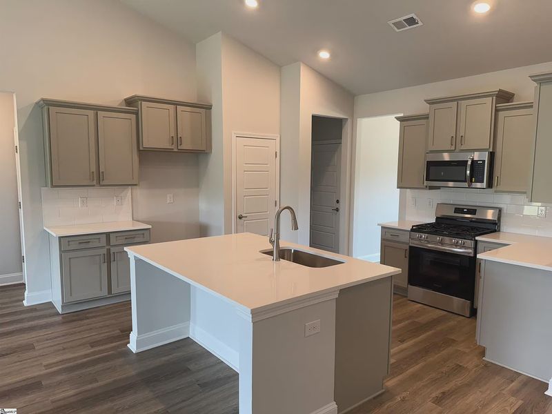 Furnished interior view inside a new home in Bracken Woods, Piedmont (Image 7).