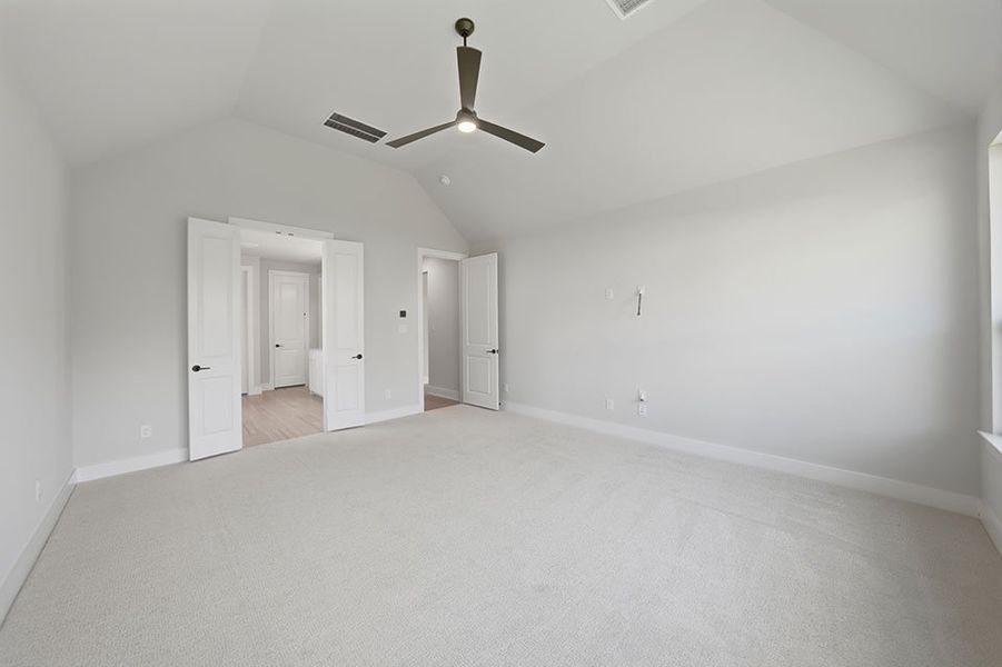 Spacious, unfurnished interior of a new home in The Homestead - 62', Rockwall (Image 31).