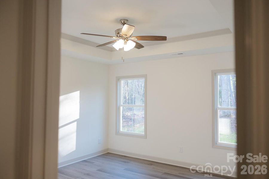 Spacious, unfurnished interior of a new home in , Catawba (Image 10).