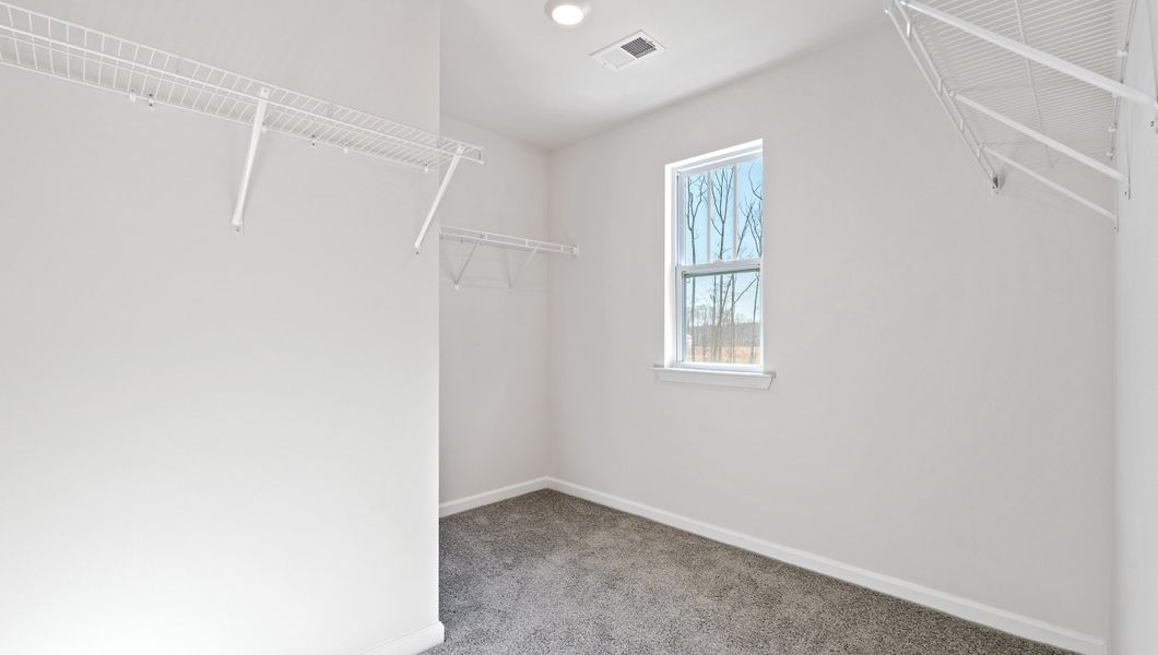 Spacious, unfurnished interior of a new home in Baxter Village, Boiling Springs (Image 24).