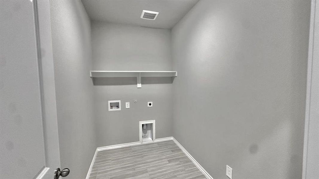 Image 23 of a home in Sunnycreek. Image 23 of a home in Sunnycreek.