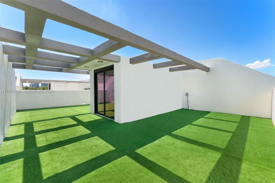 Exterior details and patio area of a home in , Miami (Image 29).