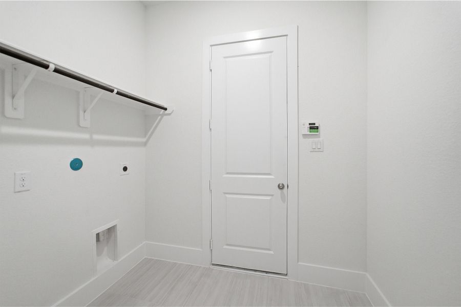 Spacious, unfurnished interior of a new home in Suncreek Estates, Rosharon (Image 40). Spacious, unfurnished interior of a new home in Suncreek Estates, Rosharon (Image 40).