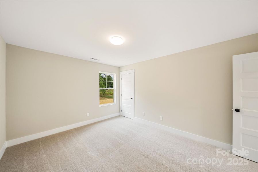 Spacious, unfurnished interior of a new home in , Monroe (Image 18).